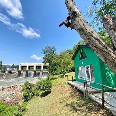 Green House クタイシ エクステリア 写真
