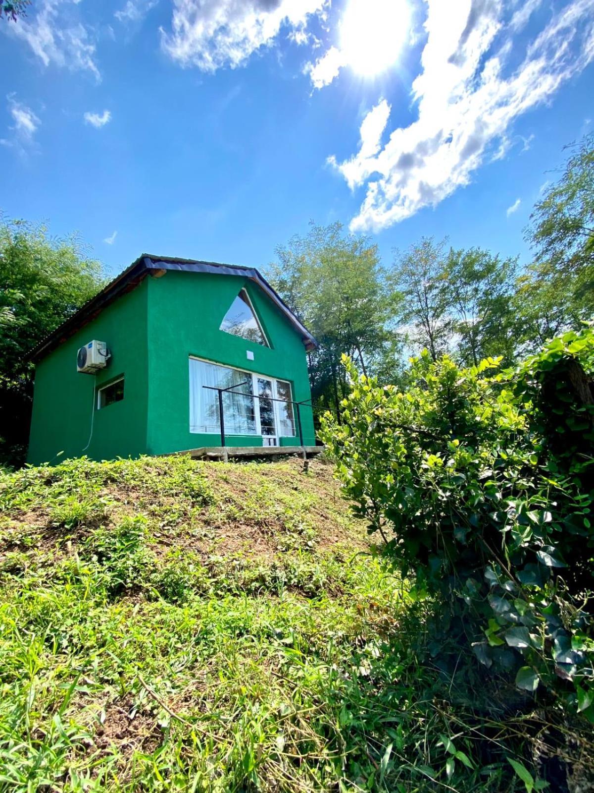 Green House クタイシ エクステリア 写真